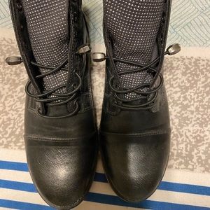 Yellow box beautiful boots soft real leather